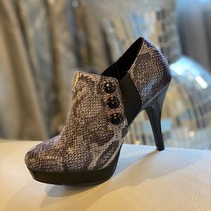 Heels! ❤️ Brand New!